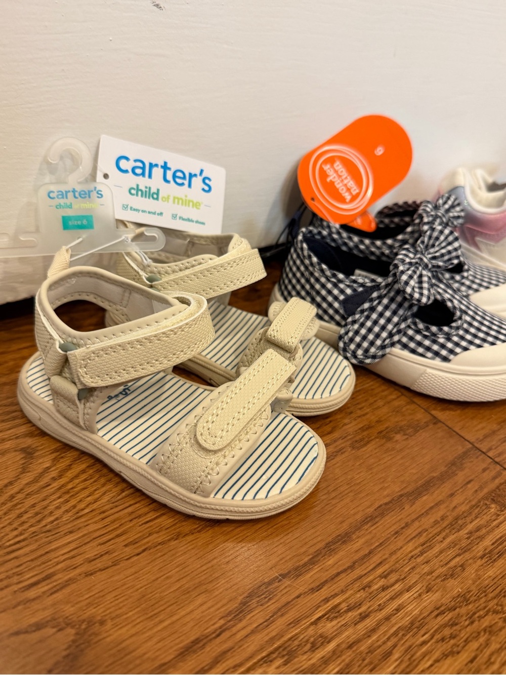 NWT Toddler shoes/sandals size 6 - Picture 3 of 4